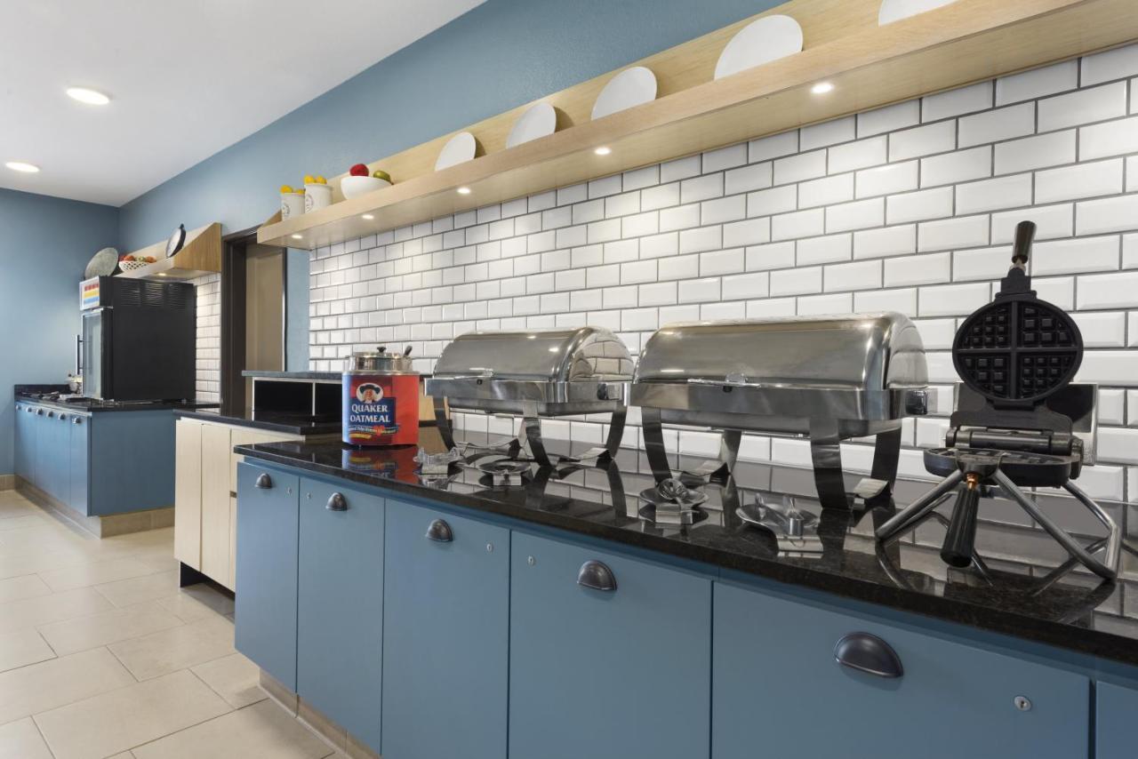 Country Inn & Suites By Radisson, Springfield Southeast Εξωτερικό φωτογραφία